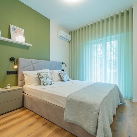 Casa Flores - 2 Bedroom, Lift, Ac, Car Parking - Extra 포르투 외부 사진